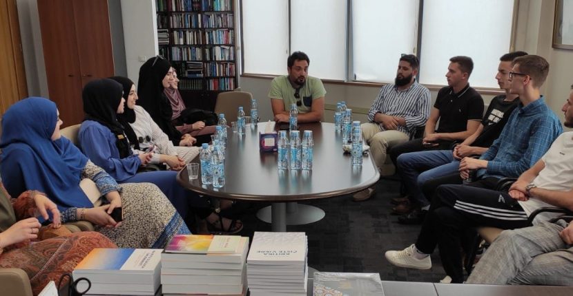 Mreža mladih Mešihata Islamske zajednice u Srbiji u posjeti Centru za dijalog – Vesatijja